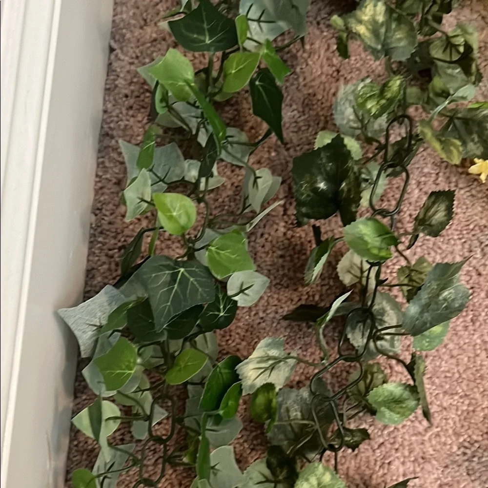 Vibrant Holiday Garland in Yellow and Green